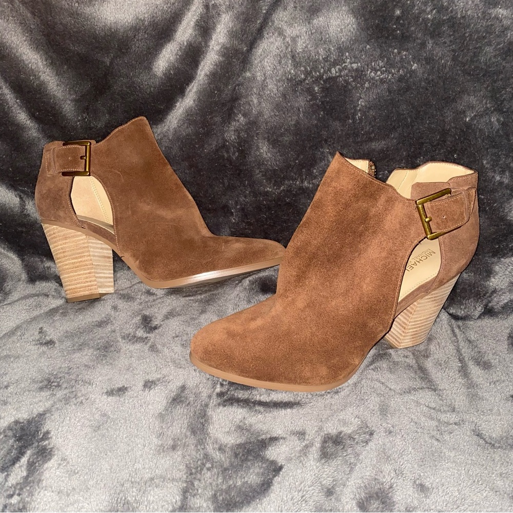 Michael Kors Woman Booties